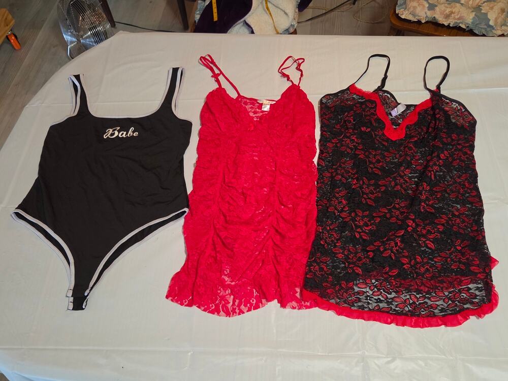 Lot of 3 Lingerie Items, Size XL